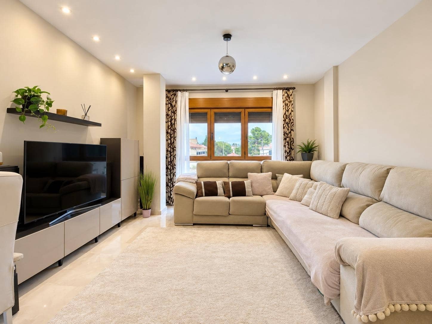 5 bedroom Townhouse for sale in Puerto Lumbreras with garage - € 579,900 (Ref: 10141523)