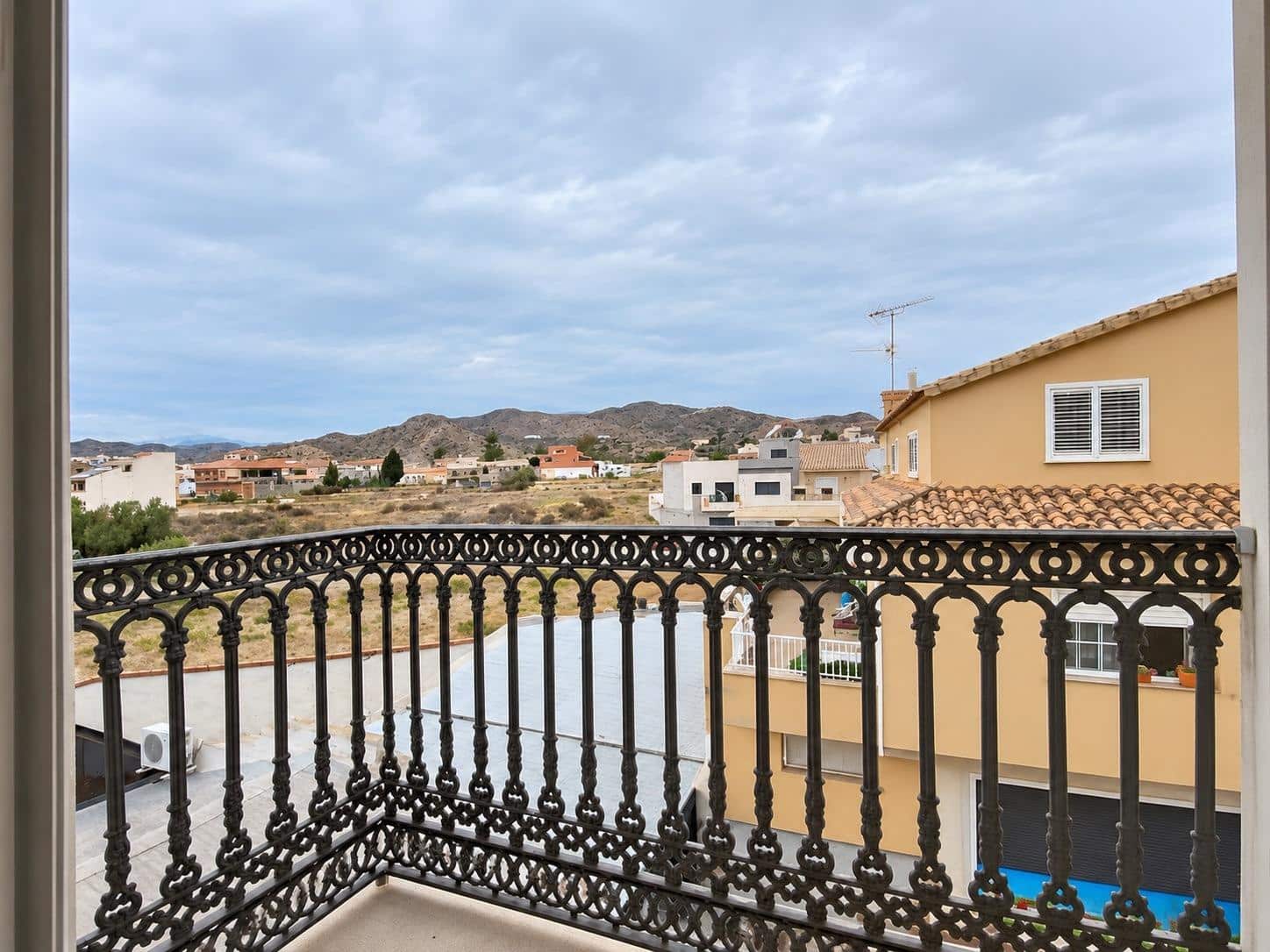 5 bedroom Townhouse for sale in Puerto Lumbreras with garage - € 579,900 (Ref: 10141523)