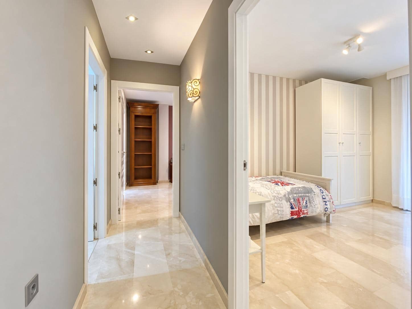 5 bedroom Townhouse for sale in Puerto Lumbreras with garage - € 579,900 (Ref: 10141523)