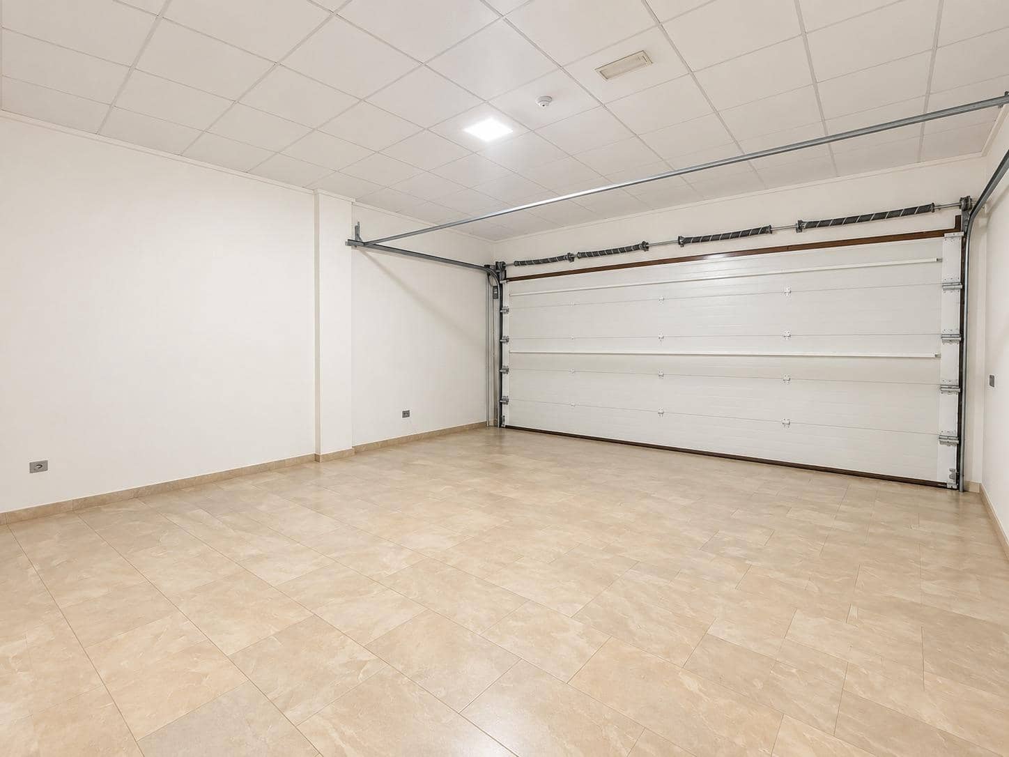 5 bedroom Townhouse for sale in Puerto Lumbreras with garage - € 579,900 (Ref: 10141523)