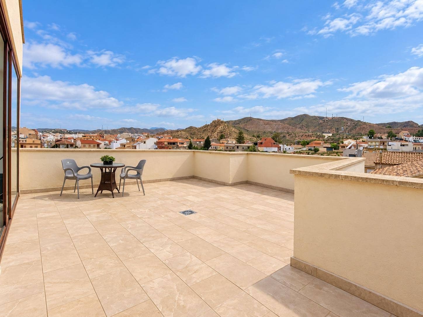 5 bedroom Townhouse for sale in Puerto Lumbreras with garage - € 579,900 (Ref: 10141523)