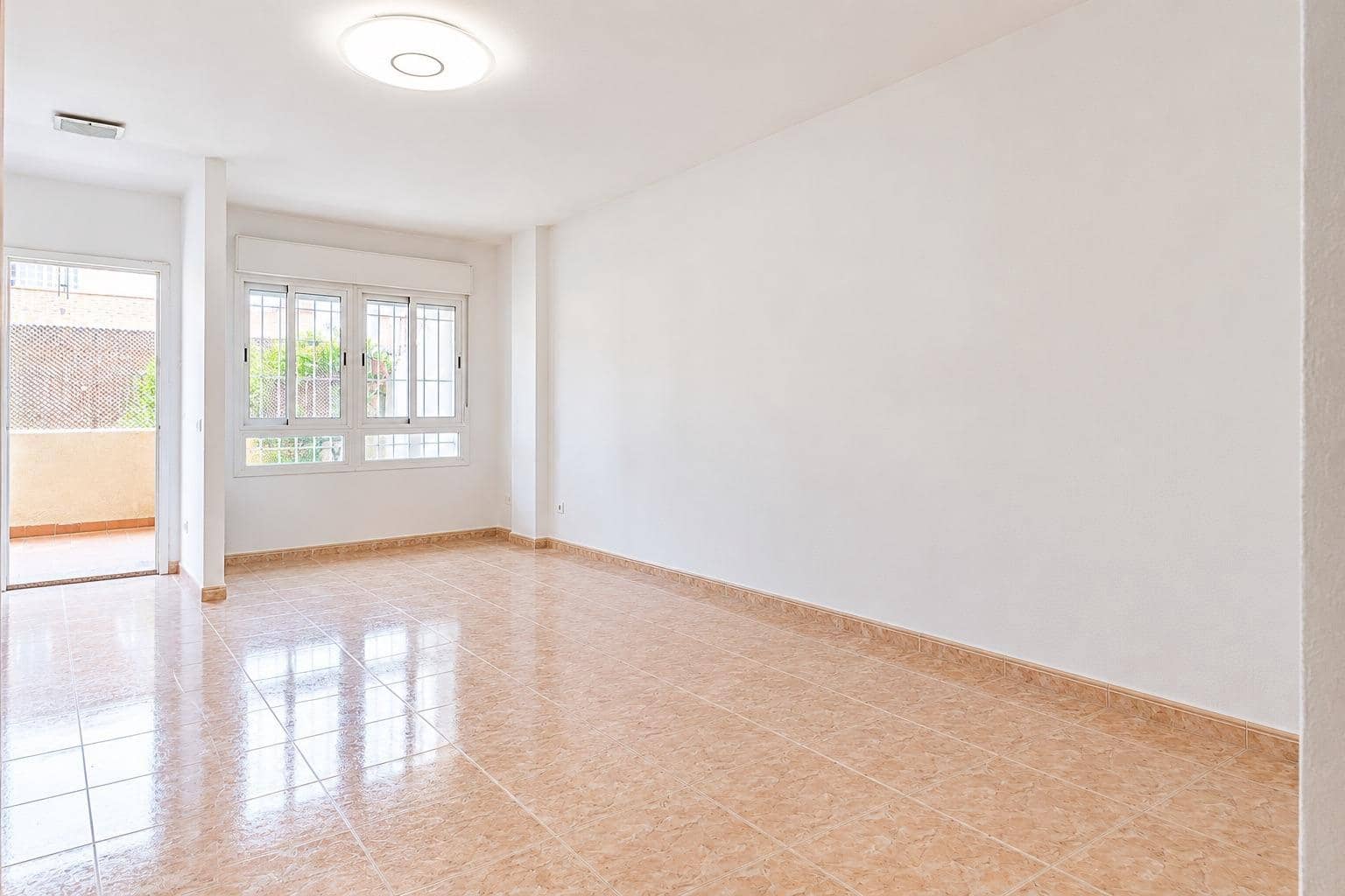 4 soveværelse Villa til salg i Alguazas med swimmingpool garage - € 195.000 (Ref: 10179699)