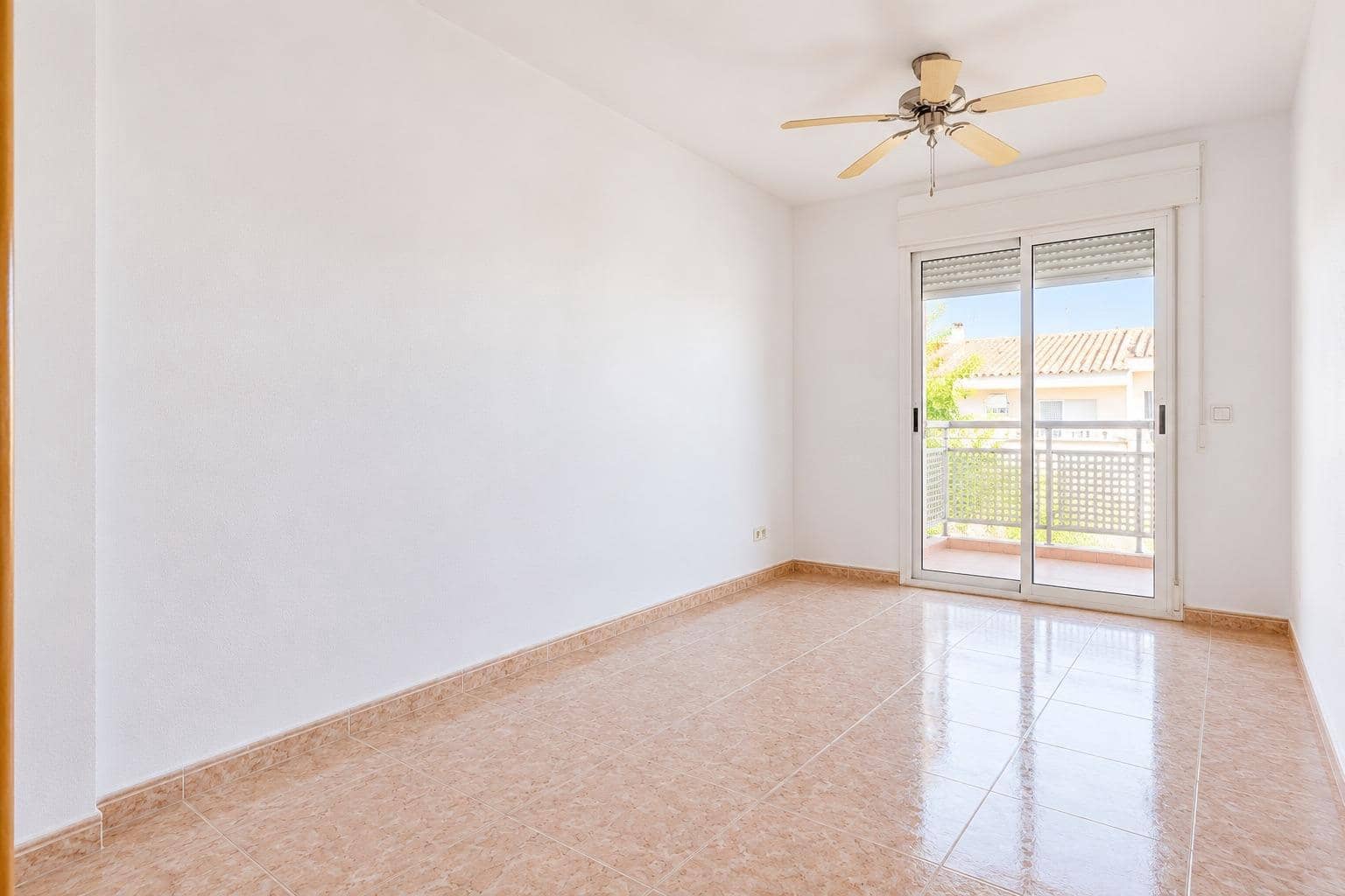 4 soveværelse Villa til salg i Alguazas med swimmingpool garage - € 195.000 (Ref: 10179699)