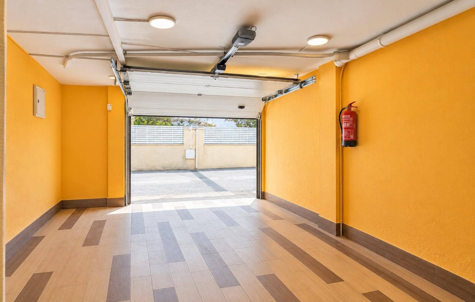 4 soveværelse Villa til salg i Alguazas med swimmingpool garage - € 195.000 (Ref: 10179699)