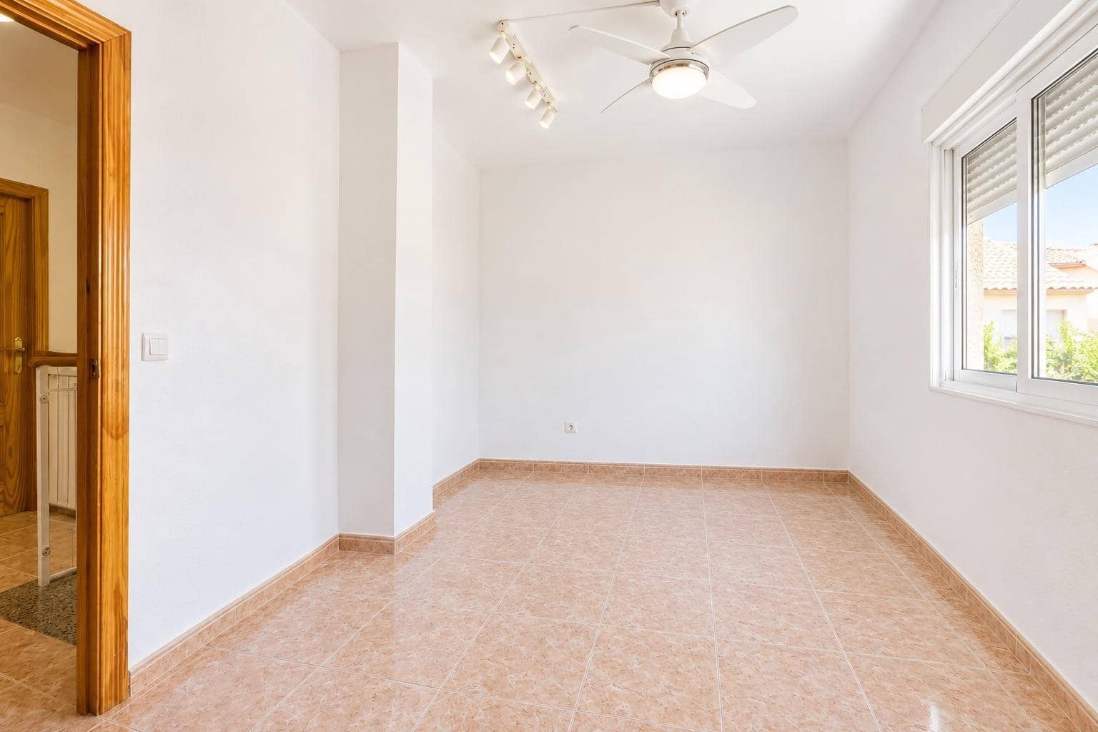 4 soveværelse Villa til salg i Alguazas med swimmingpool garage - € 195.000 (Ref: 10179699)