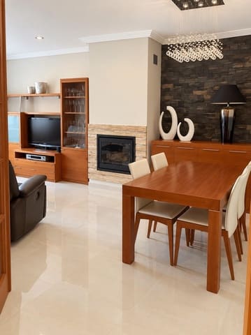 Chalet de 4 habitaciones en Las Torres de Cotillas en venta con garaje - 349.900 € (Ref: 10182311)