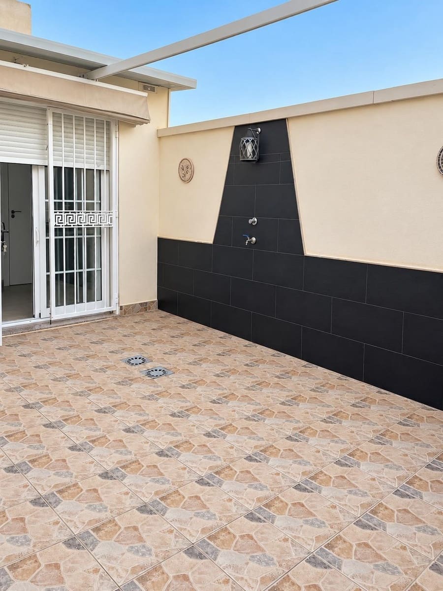 Chalet de 4 habitaciones en Las Torres de Cotillas en venta con garaje - 349.900 € (Ref: 10182311)