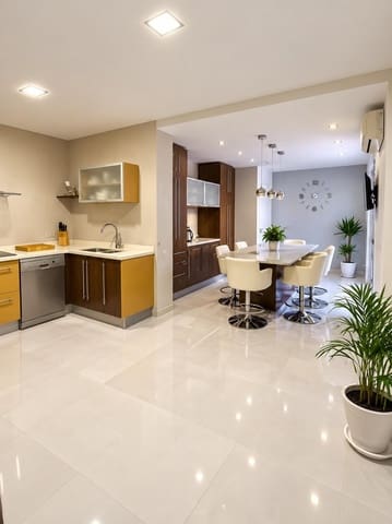 Chalet de 4 habitaciones en Las Torres de Cotillas en venta con garaje - 349.900 € (Ref: 10182311)