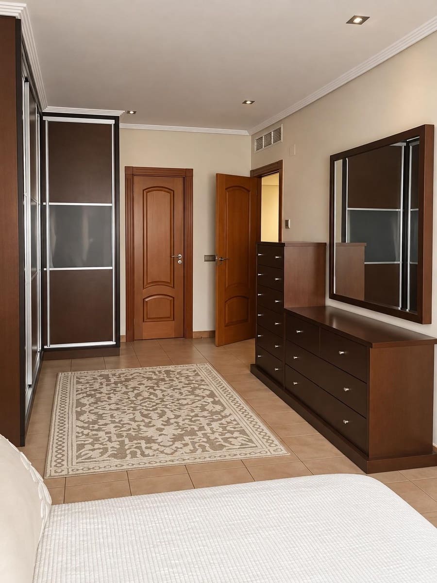 Chalet de 4 habitaciones en Las Torres de Cotillas en venta con garaje - 349.900 € (Ref: 10182311)