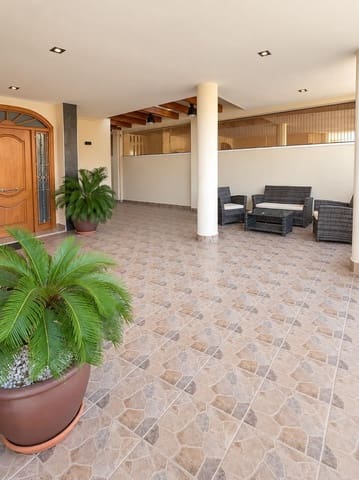 Chalet de 4 habitaciones en Las Torres de Cotillas en venta con garaje - 349.900 € (Ref: 10182311)