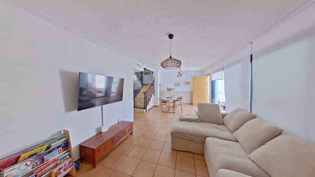 4 bedroom Townhouse for sale in Aguilas with garage - € 373,000 (Ref: 8588288)