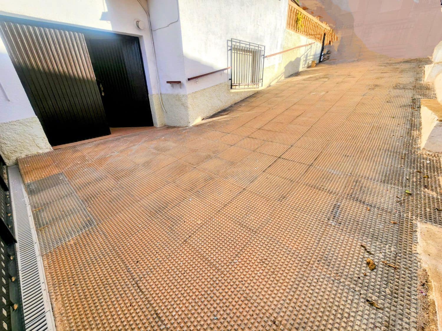 4 bedroom Apartment for sale in Aguilas with garage - € 360,000 (Ref: 8716132)