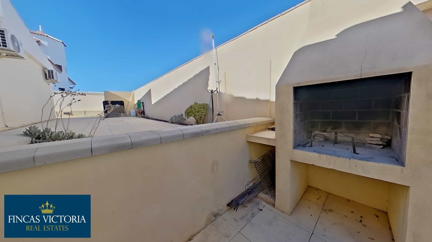 5 sypialnia Willa na sprzedaż w Calarreona z garażem - 375 000 € (Ref: 9230704)