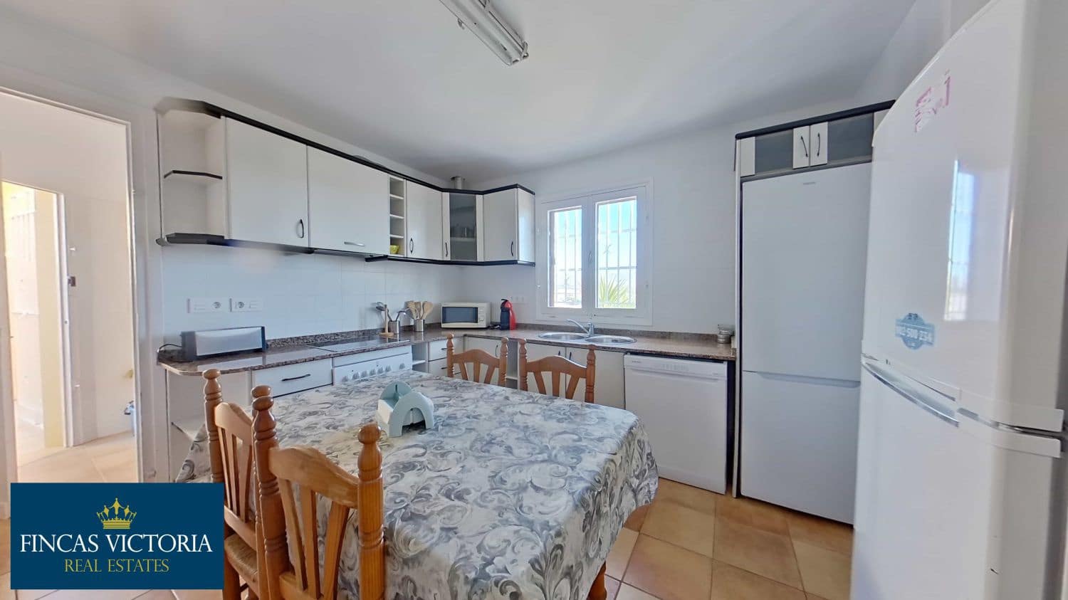 5 sypialnia Willa na sprzedaż w Calarreona z garażem - 375 000 € (Ref: 9230704)