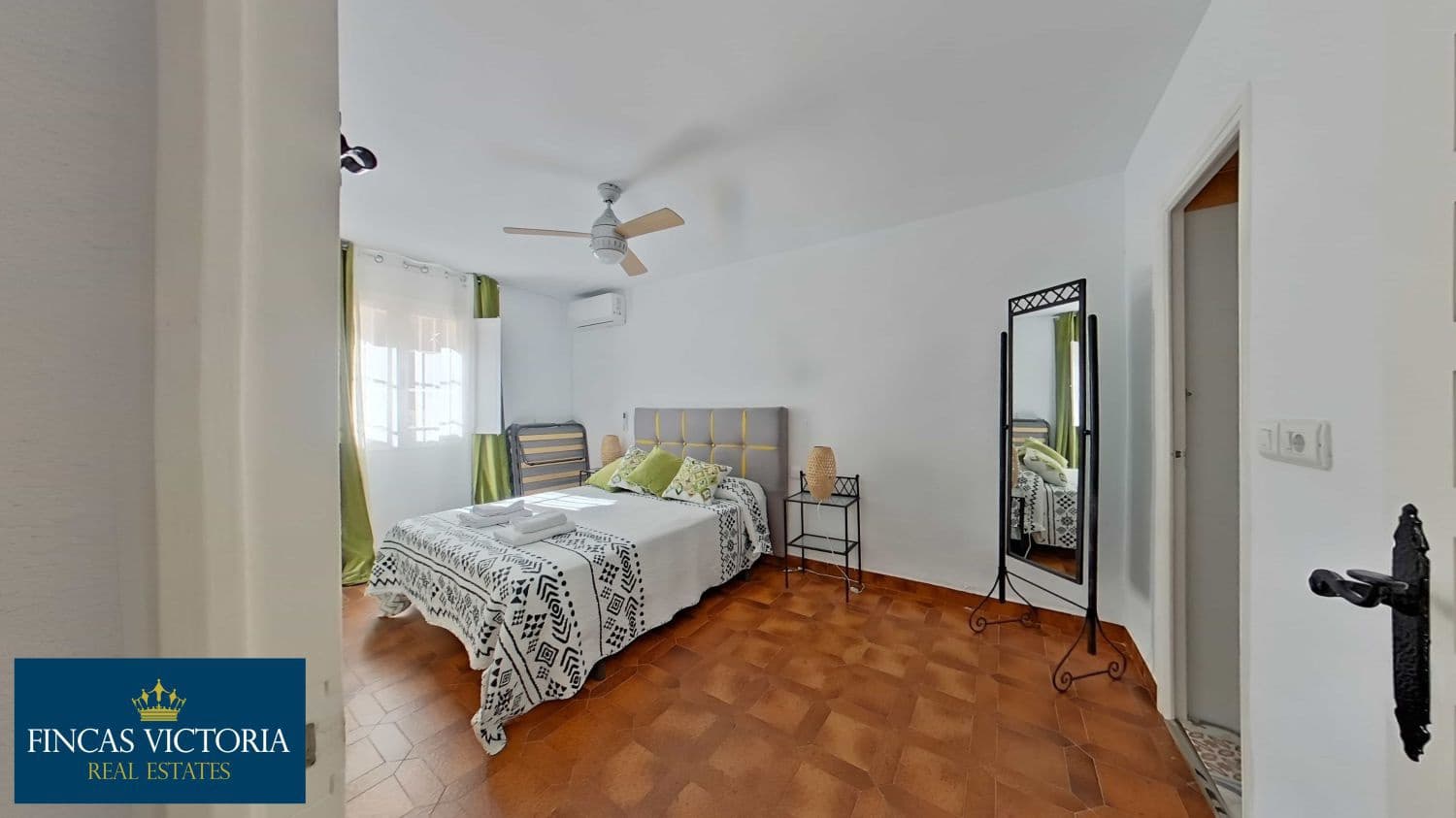 5 sypialnia Willa na sprzedaż w Calarreona z garażem - 375 000 € (Ref: 9230704)