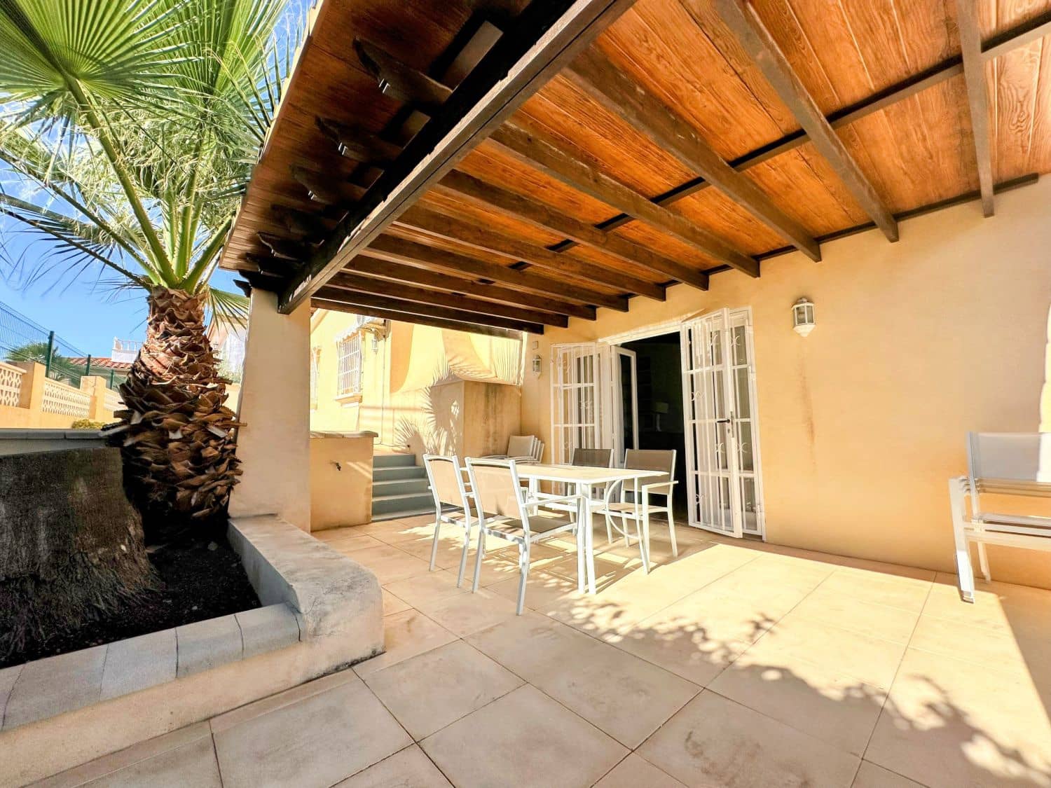 5 sypialnia Willa na sprzedaż w Calarreona z garażem - 375 000 € (Ref: 9230704)