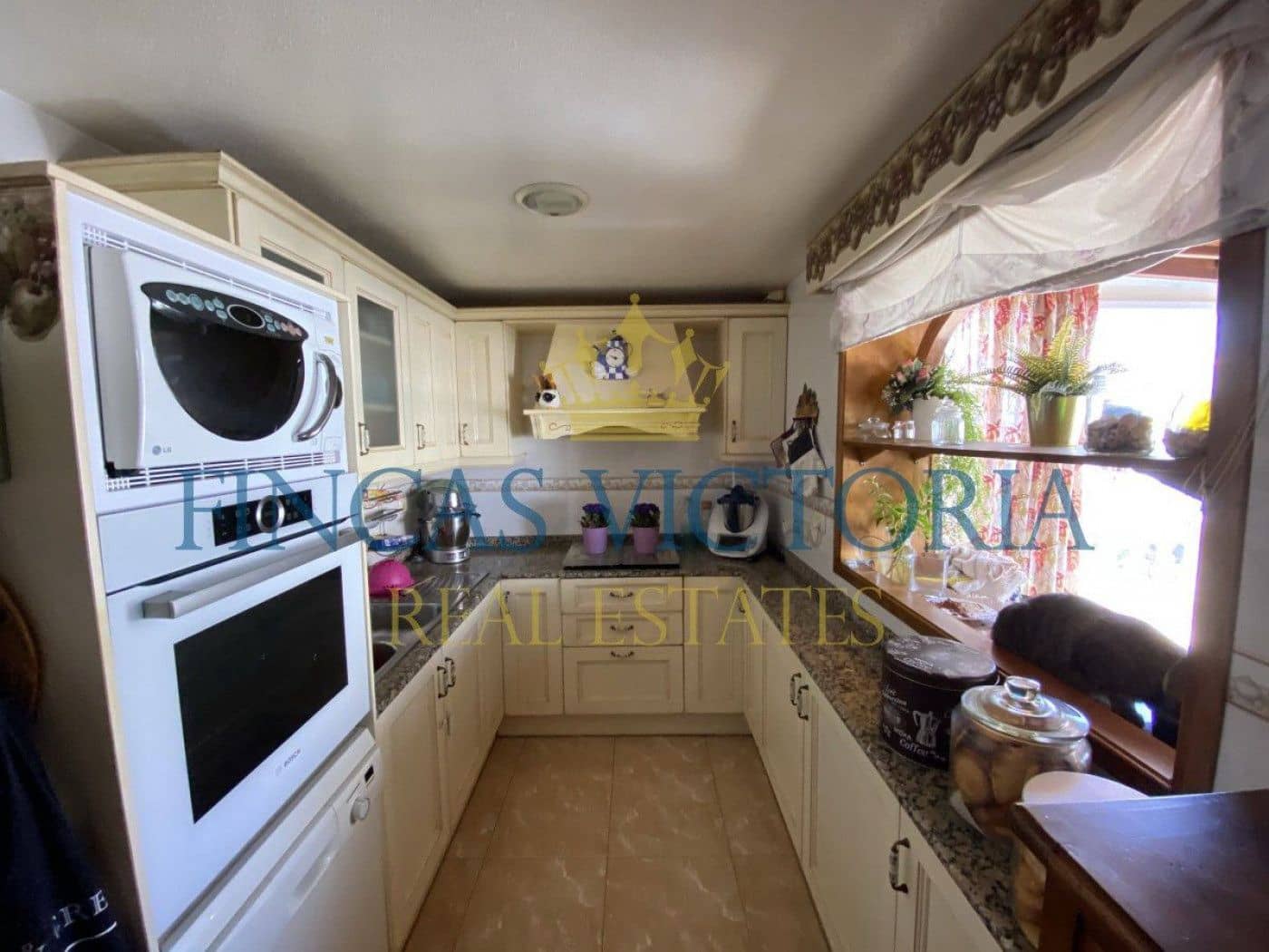 7 bedroom Townhouse for sale in Aguilas - € 560,000 (Ref: 9456614)