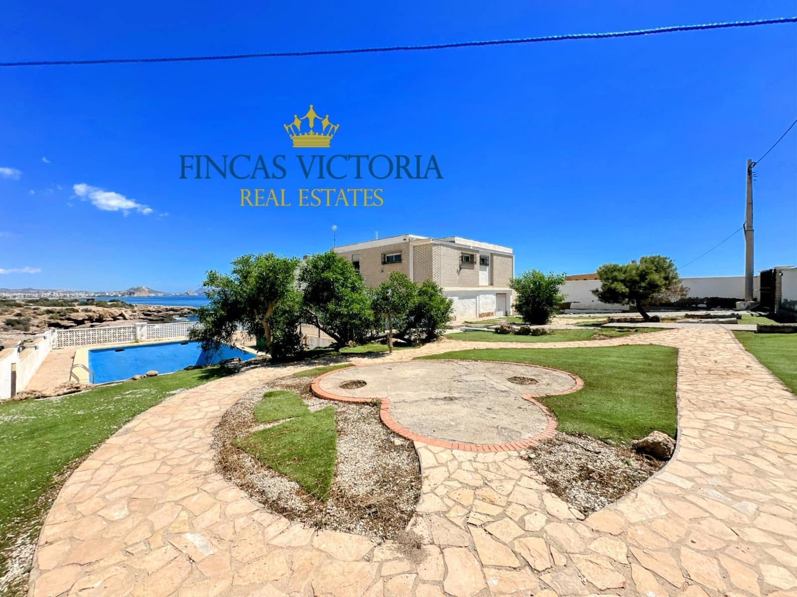 5 bedroom Villa for sale in Aguilas with garage - € 575,000 (Ref: 9456641)