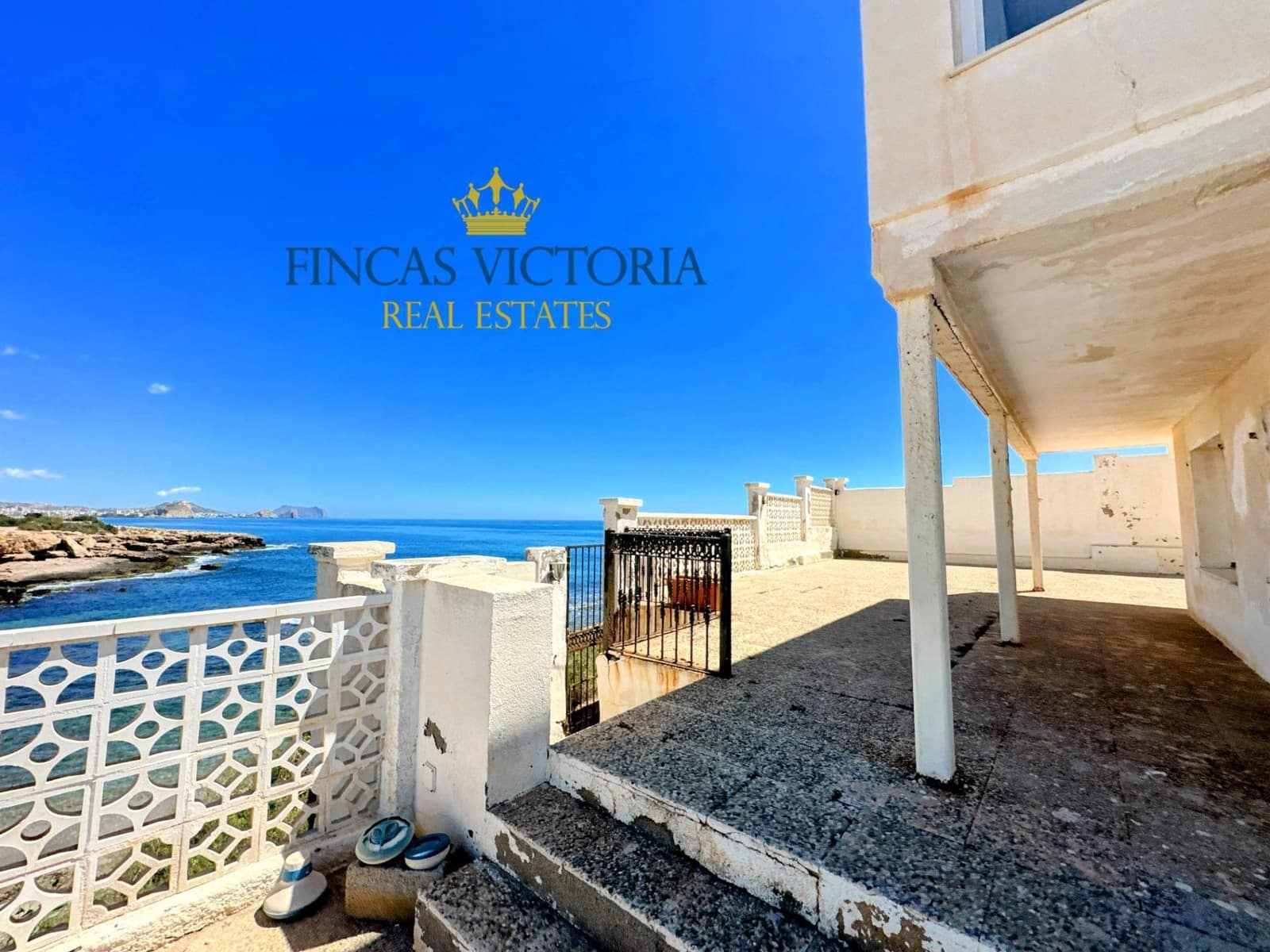 5 bedroom Villa for sale in Aguilas with garage - € 575,000 (Ref: 9456641)