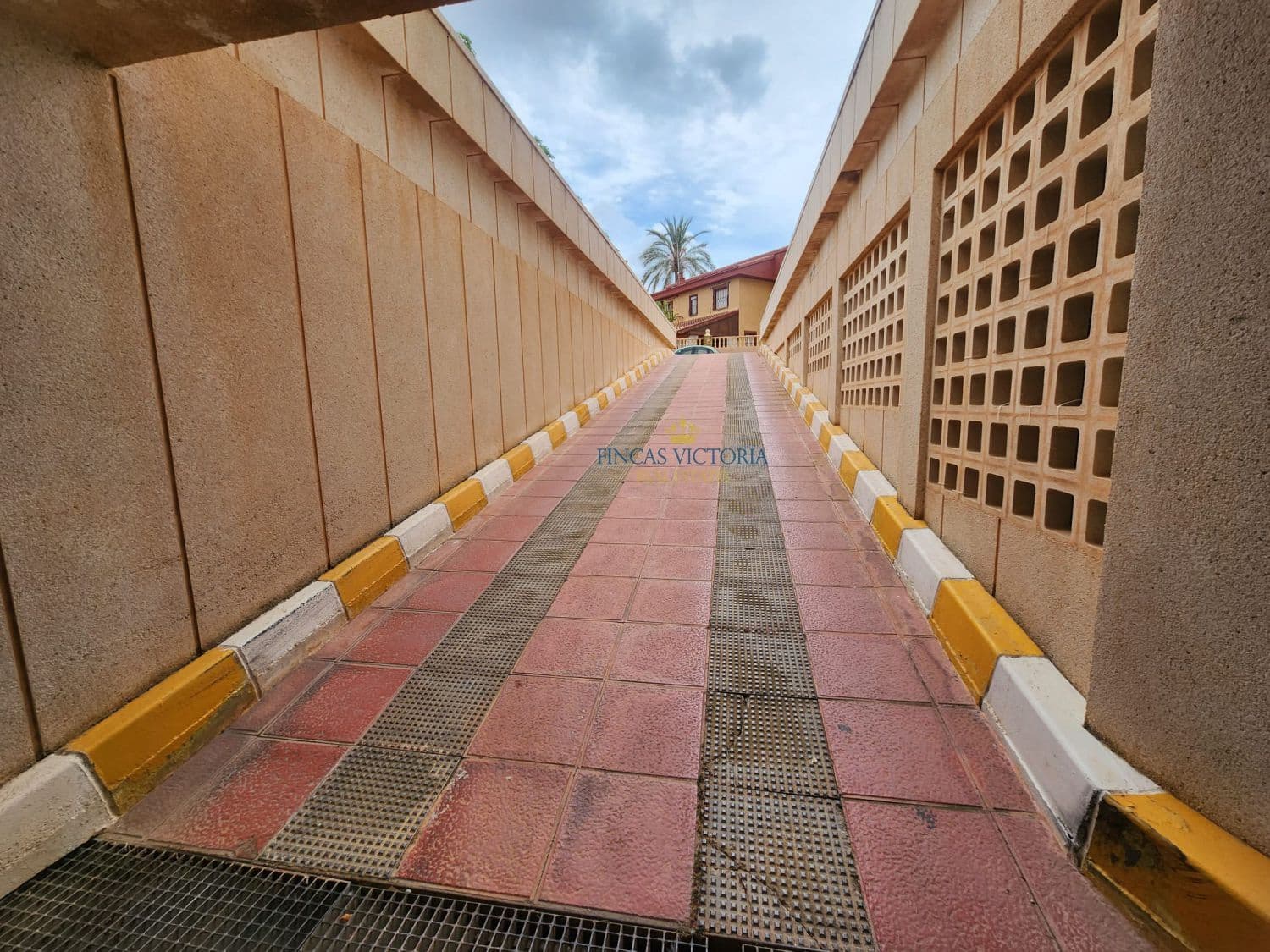 Piso de 3 habitaciones en Aguilas en venta - 279.000 € (Ref: 9456642)