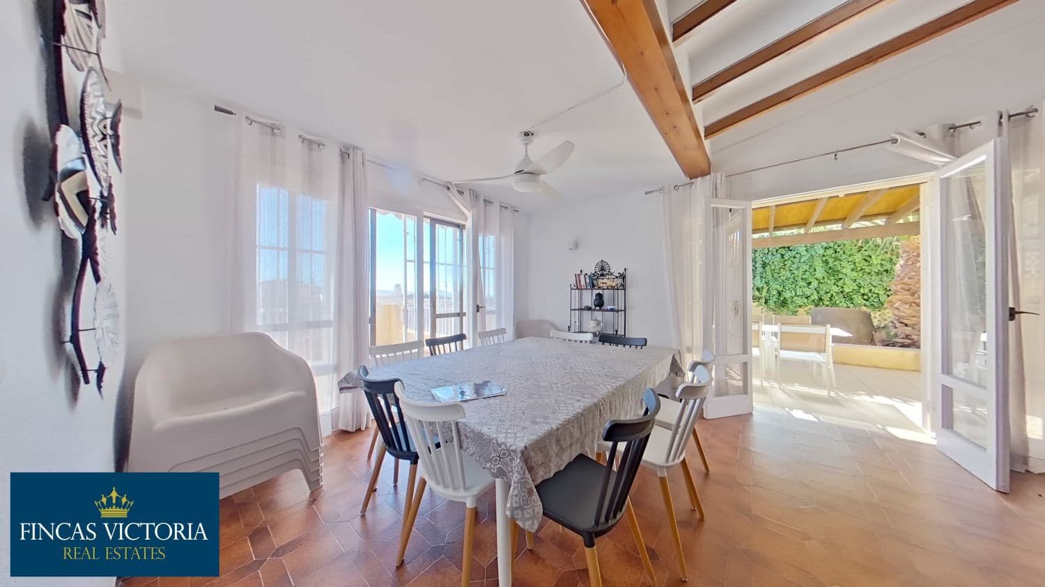 5 makuuhuone Huvila myytävänä paikassa Calarreona - 370 000 € (Ref: 9456645)