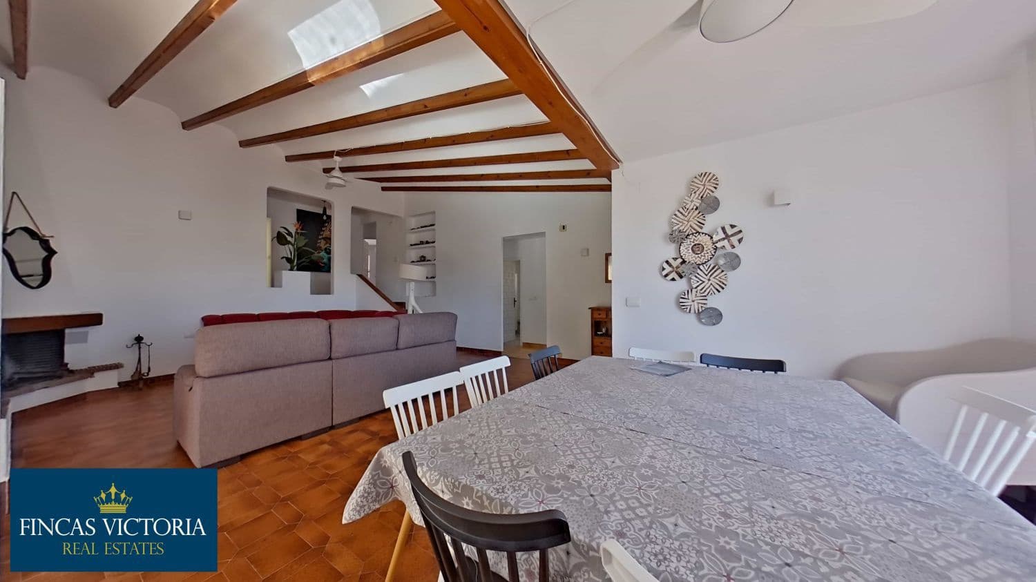 5 makuuhuone Huvila myytävänä paikassa Calarreona - 370 000 € (Ref: 9456645)