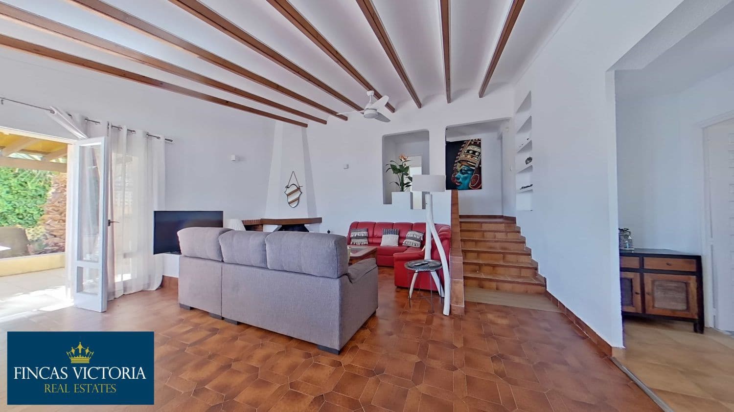 5 bedroom Villa for sale in Calarreona with pool garage - € 315,000 (Ref: 9456645)