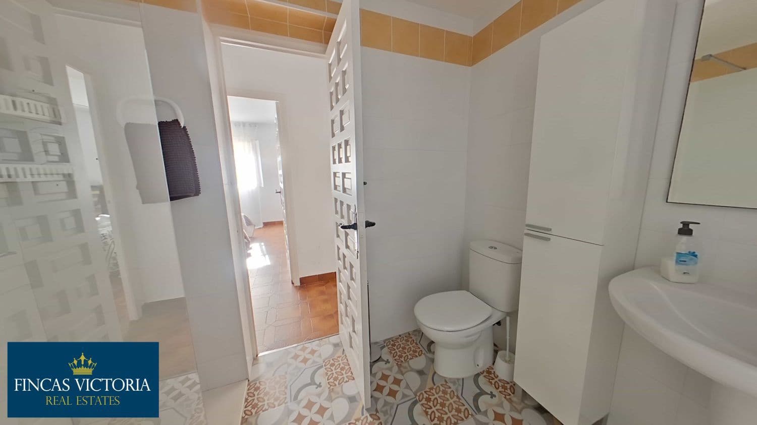 5 bedroom Villa for sale in Calarreona with pool garage - € 315,000 (Ref: 9456645)