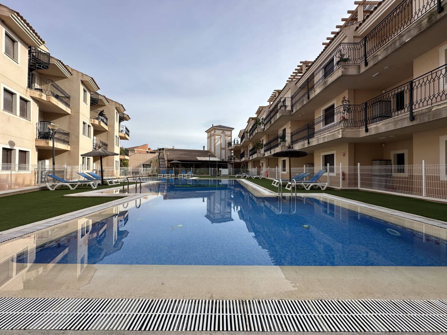 Apartamento de 2 habitaciones en Los Collados en venta con piscina garaje - 110.000 € (Ref: 9456648)