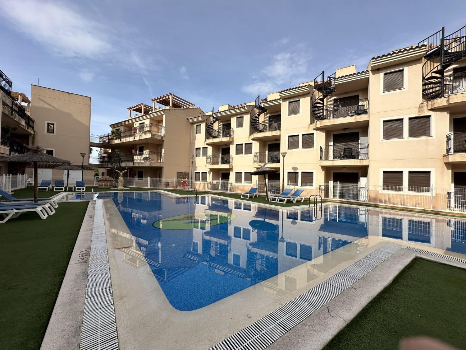 Apartamento de 2 habitaciones en Los Collados en venta con piscina garaje - 110.000 € (Ref: 9456648)
