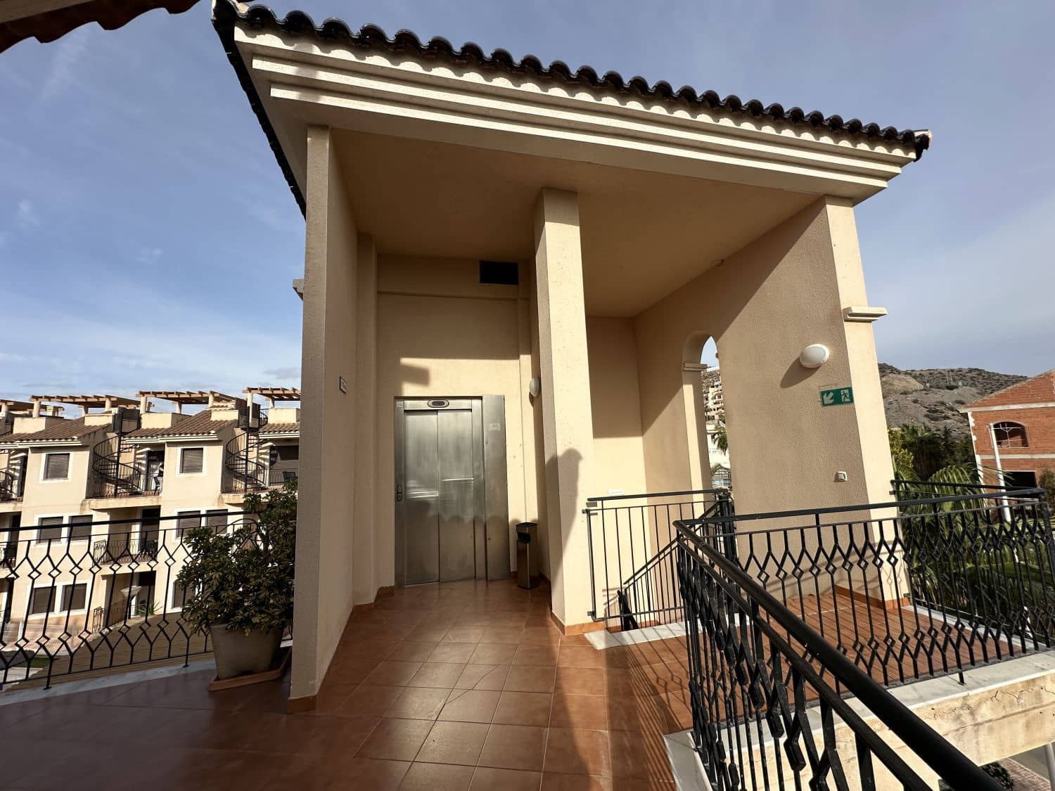 Apartamento de 2 habitaciones en Los Collados en venta con piscina garaje - 110.000 € (Ref: 9456648)