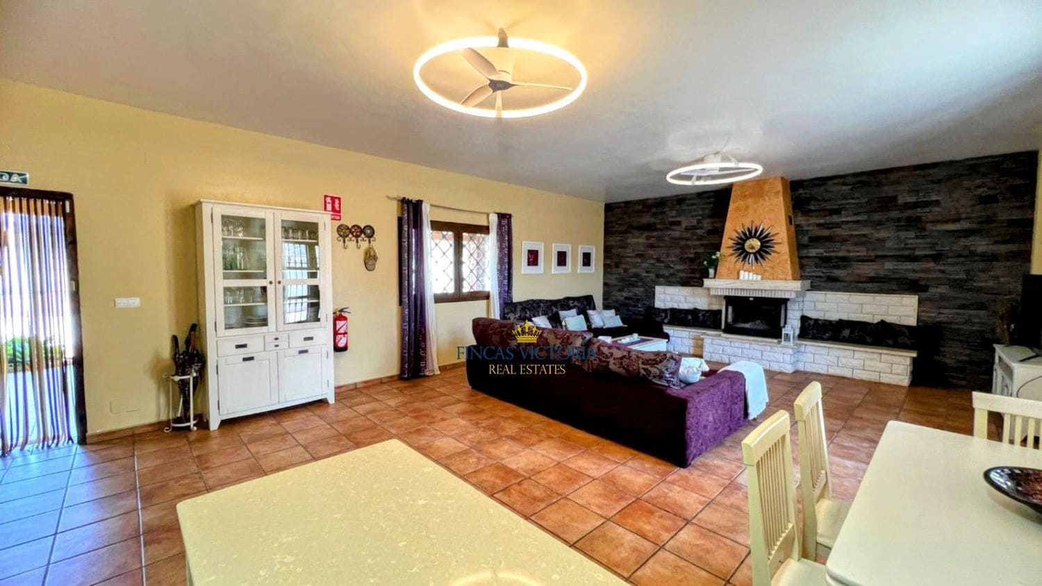 4 soveværelse Finca/Landehus til salg i Aguilas - € 399.000 (Ref: 9456660)