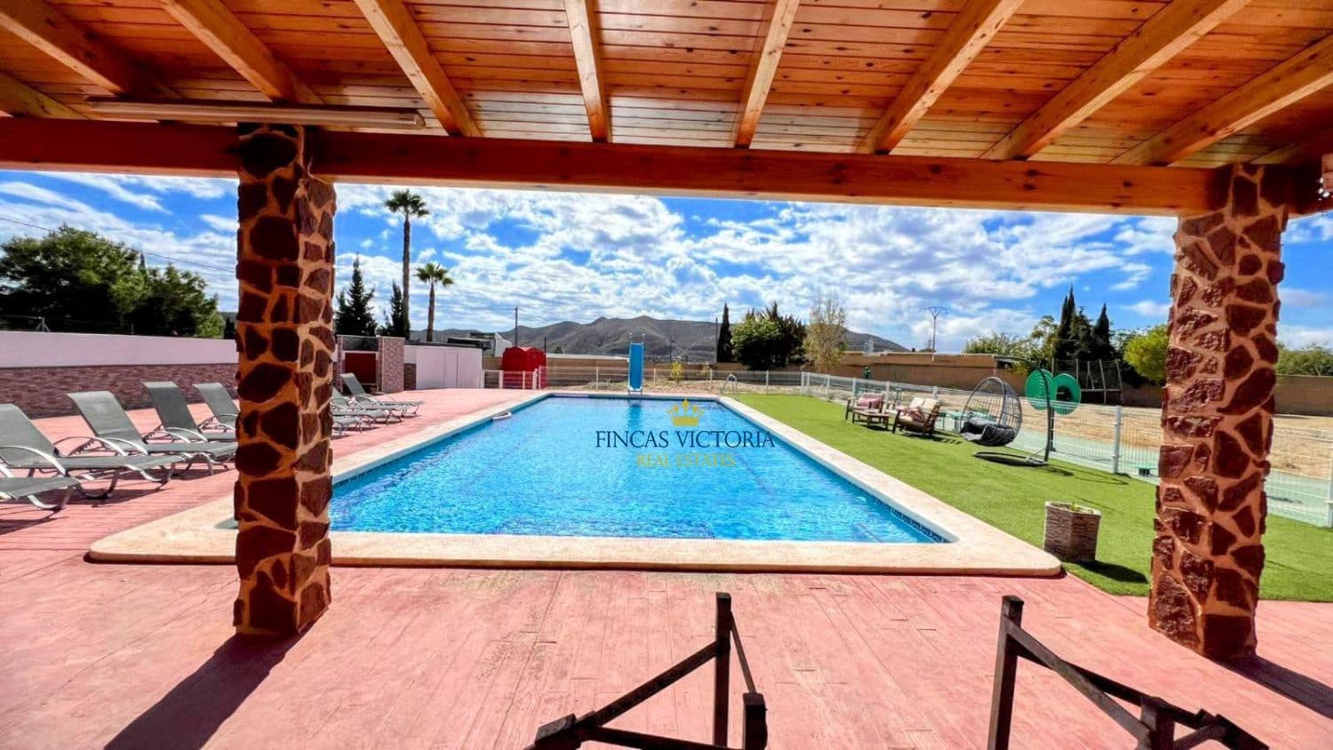 4 soveværelse Finca/Landehus til salg i Aguilas - € 399.000 (Ref: 9456660)