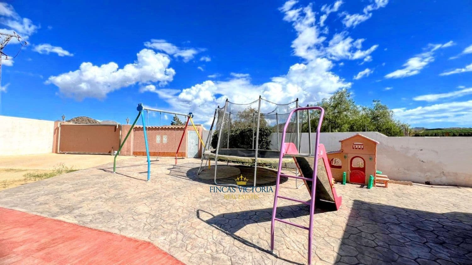 4 soveværelse Finca/Landehus til salg i Aguilas - € 399.000 (Ref: 9456660)