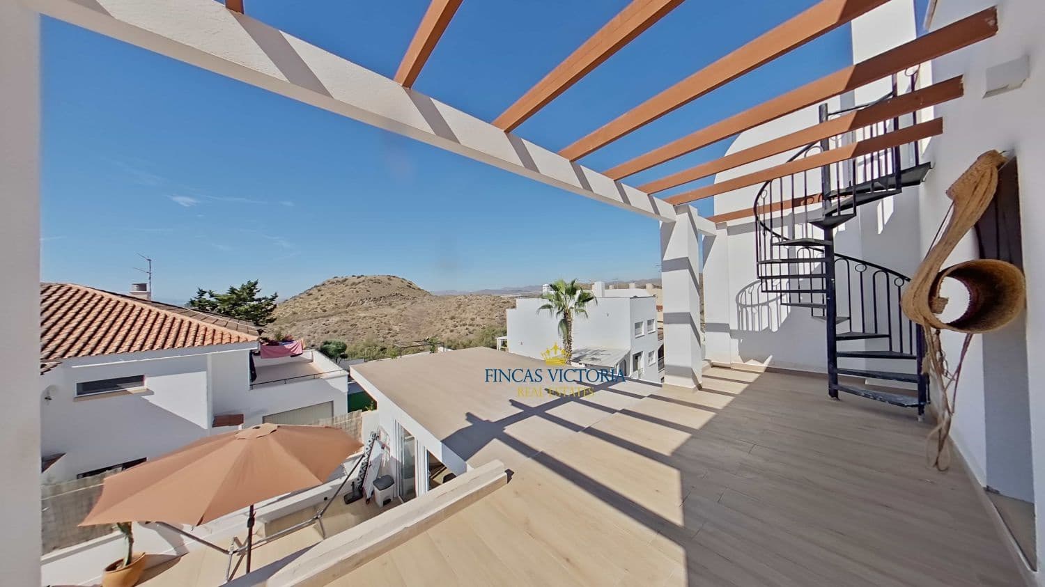 4 chambre Villa/Maison Semi-Mitoyenne à vendre à Los Collados - 373 000 € (Ref: 9456661)