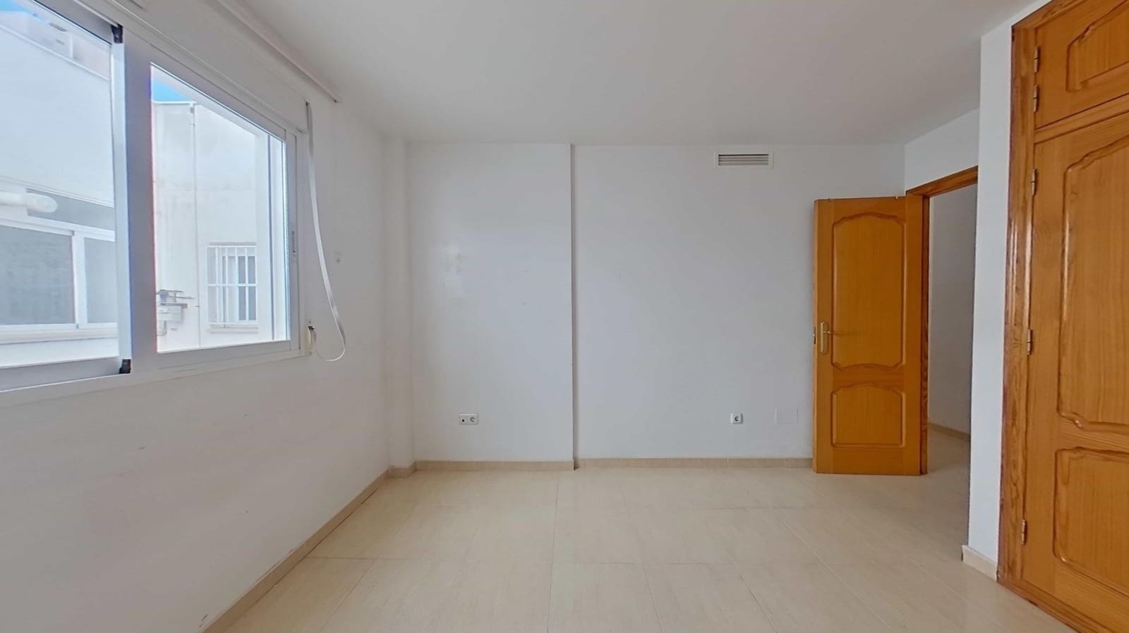 Piso de 3 habitaciones en Aguilas en venta con garaje - 139.000 € (Ref: 9456676)