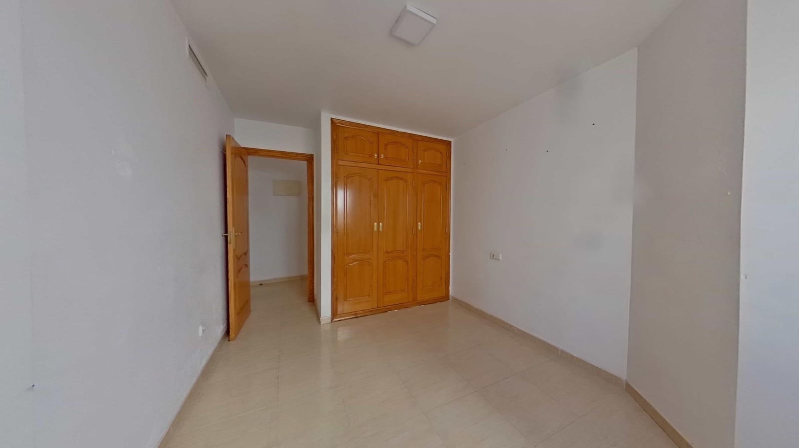 Piso de 3 habitaciones en Aguilas en venta con garaje - 139.000 € (Ref: 9456676)