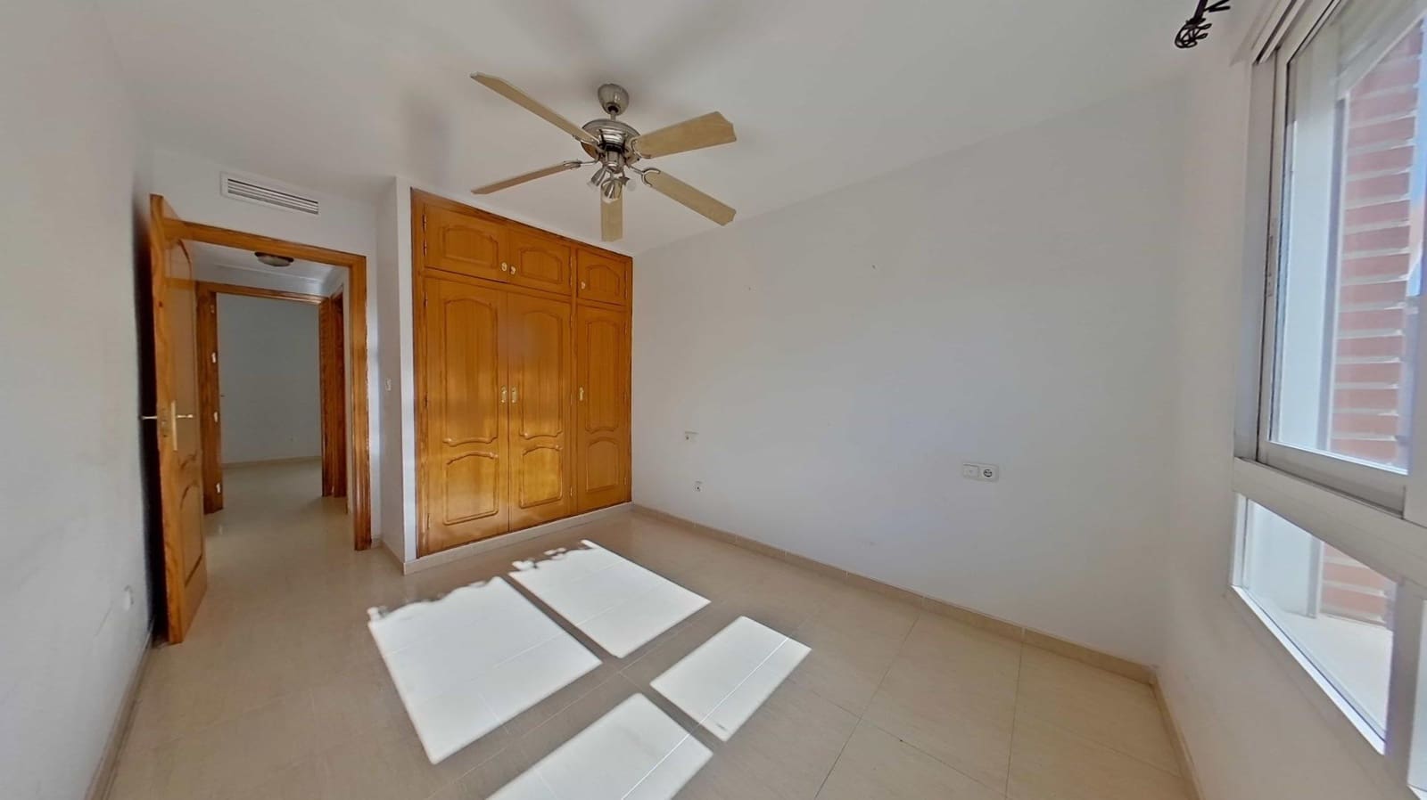 Piso de 3 habitaciones en Aguilas en venta con garaje - 139.000 € (Ref: 9456676)