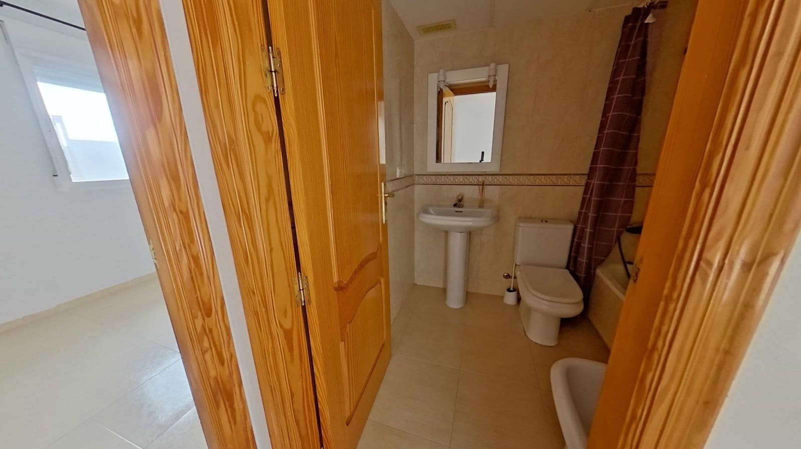 Piso de 3 habitaciones en Aguilas en venta con garaje - 139.000 € (Ref: 9456676)