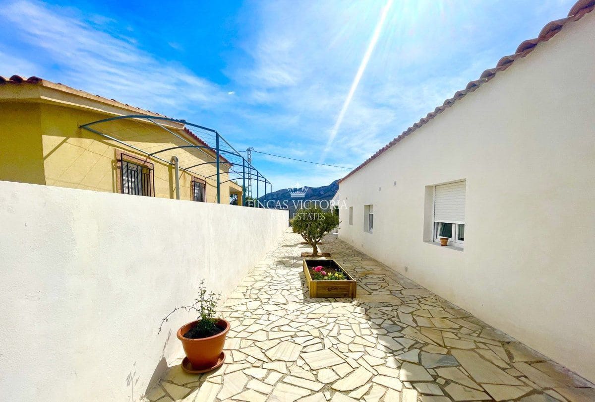 3 sovrum Villa till salu i Calabardina - 320 000 € (Ref: 9470788)