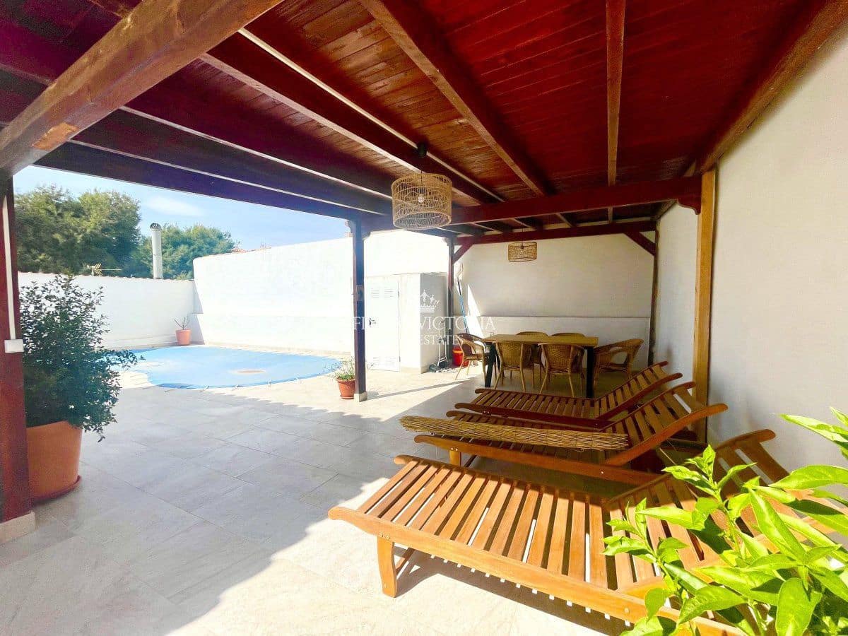 3 sovrum Villa till salu i Calabardina - 320 000 € (Ref: 9470788)