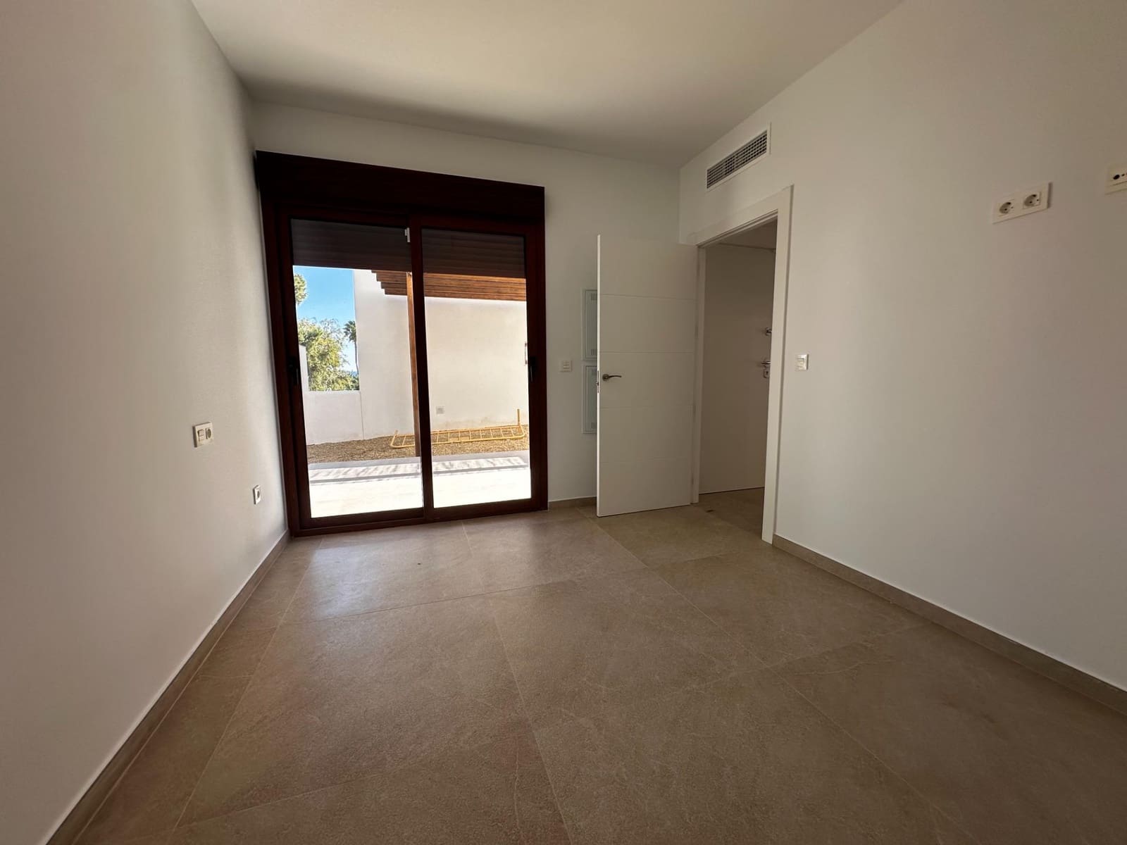 3 bedroom Villa for sale in Cuevas del Almanzora - € 320,000 (Ref: 9470790)