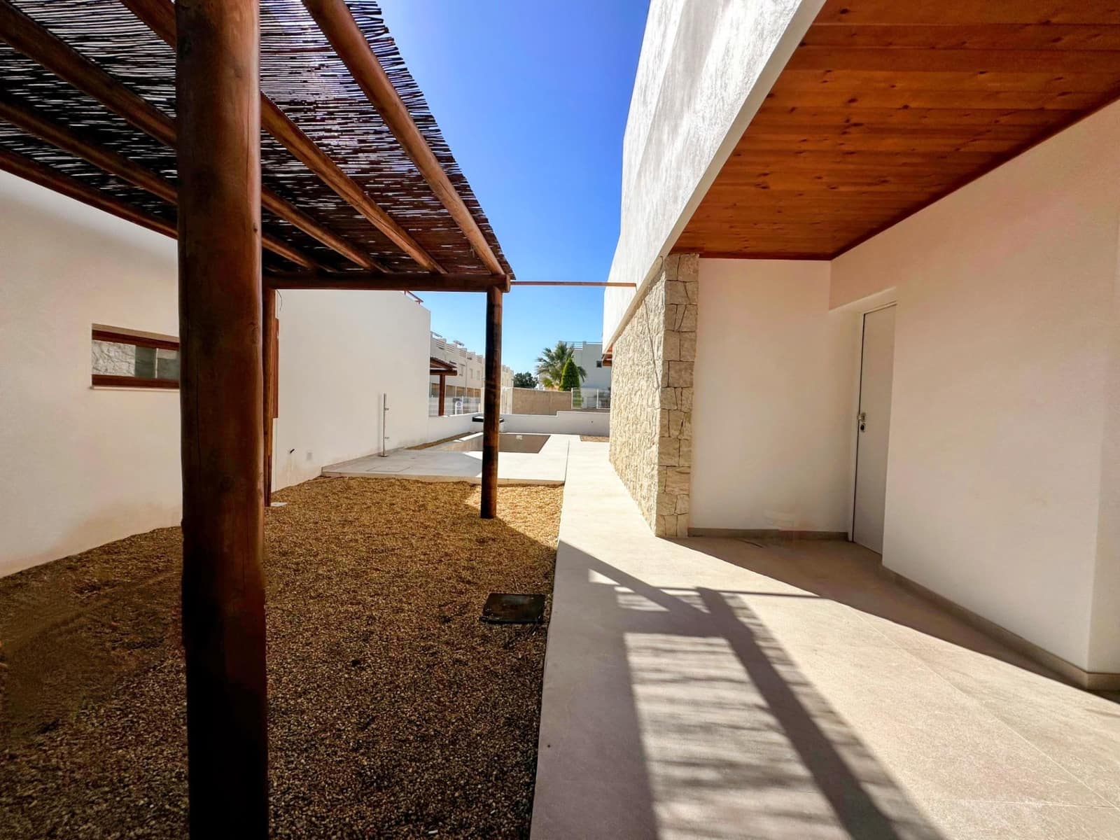 3 bedroom Villa for sale in Cuevas del Almanzora - € 320,000 (Ref: 9470790)