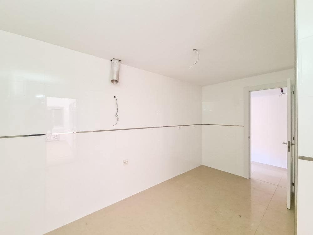 2 bedroom Apartment for sale in Aguilas with garage - € 189,000 (Ref: 9659459)