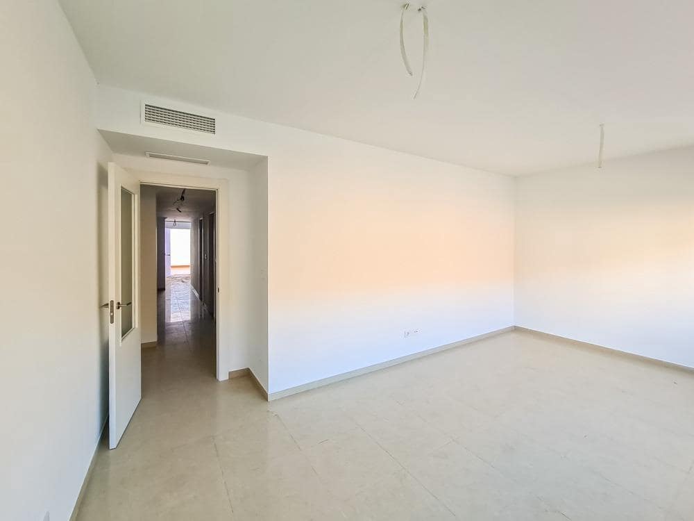 2 bedroom Apartment for sale in Aguilas with garage - € 189,000 (Ref: 9659459)
