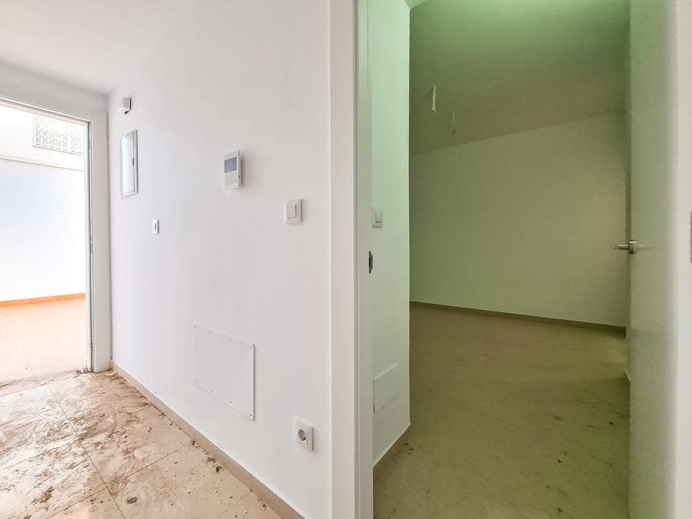 2 bedroom Apartment for sale in Aguilas with garage - € 189,000 (Ref: 9659459)