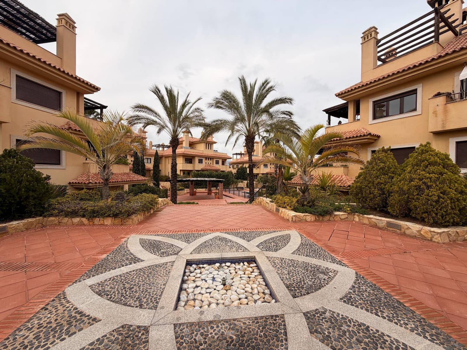 2 bedroom Apartment for sale in Aguilas with pool garage - € 285,000 (Ref: 9669727)