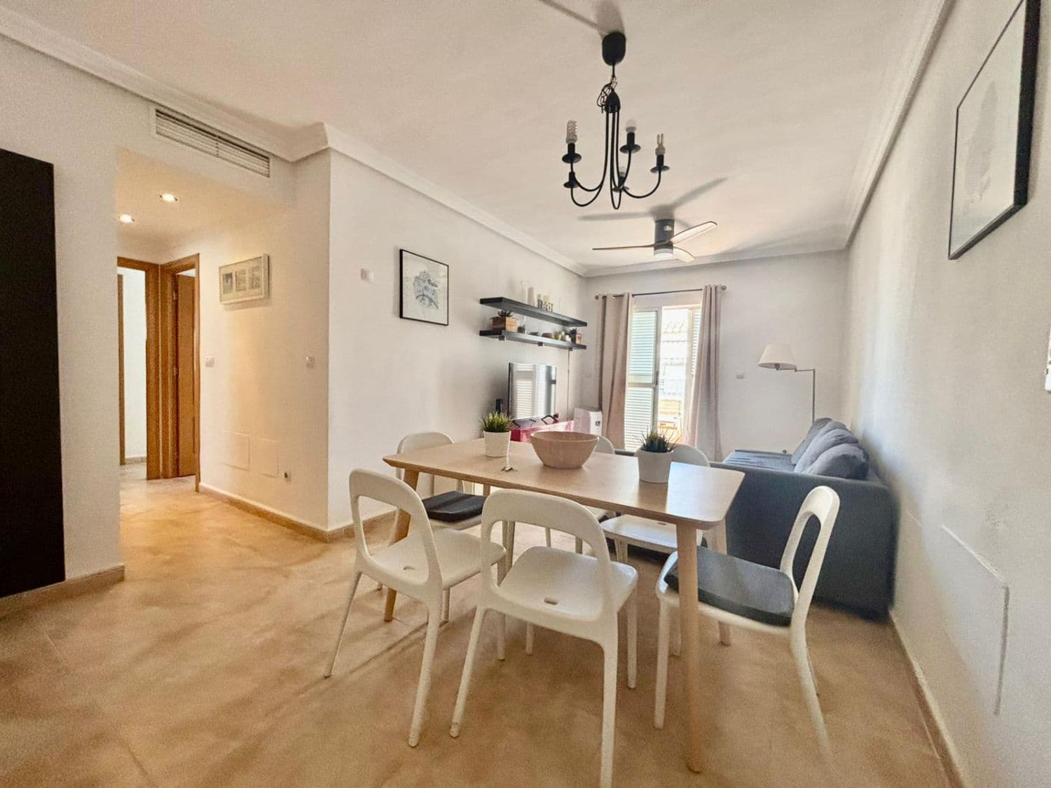 Apartamento de 2 habitaciones en Los Collados en alquiler con garaje - 700 € (Ref: 9674249)