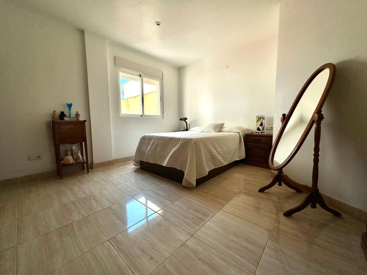 3 bedroom Flat for sale in Aguilas with garage - € 245,000 (Ref: 9690636)