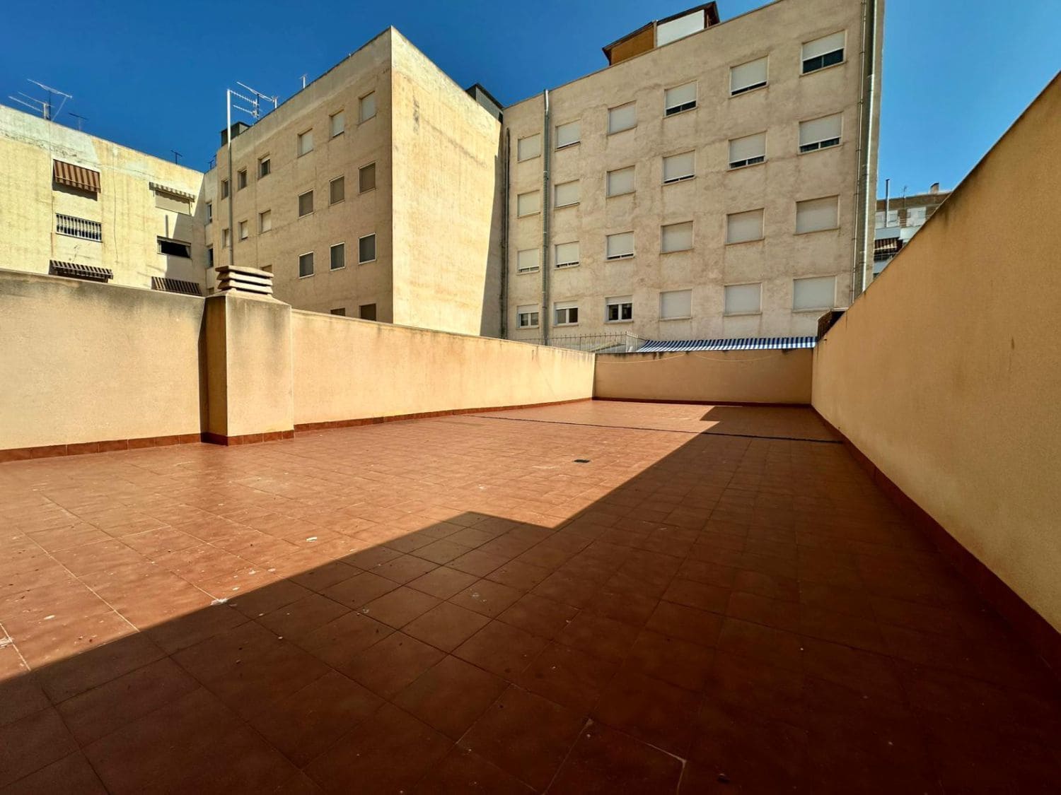 3 bedroom Flat for sale in Aguilas with garage - € 245,000 (Ref: 9690636)